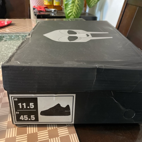 Mf Doomstas
Size 11 1/2 - Picture 4 of 4